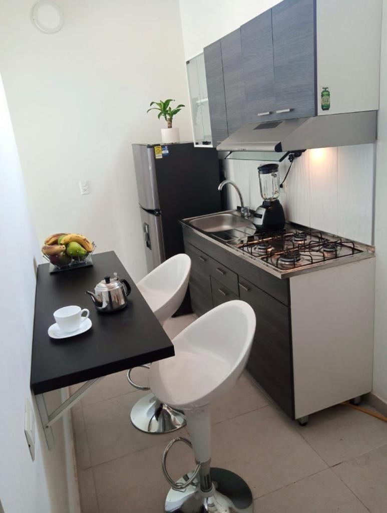Vip Apartasuites Rosales Medellin Exterior photo