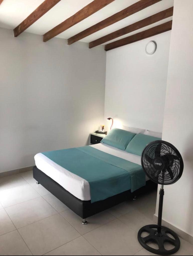 Vip Apartasuites Rosales Medellin Exterior photo