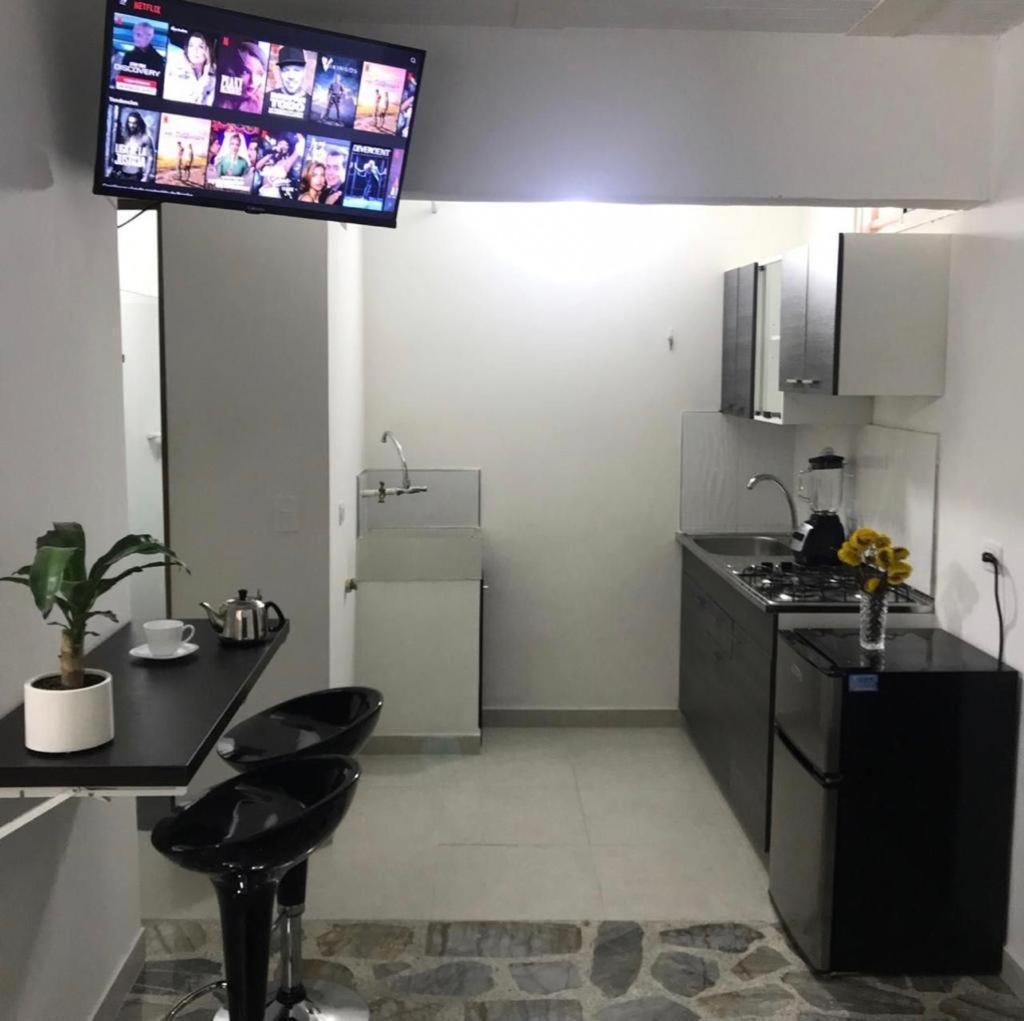 Vip Apartasuites Rosales Medellin Exterior photo